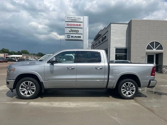 2022 RAM 1500 Limited 4x4 Crew Cab 5'7's photo