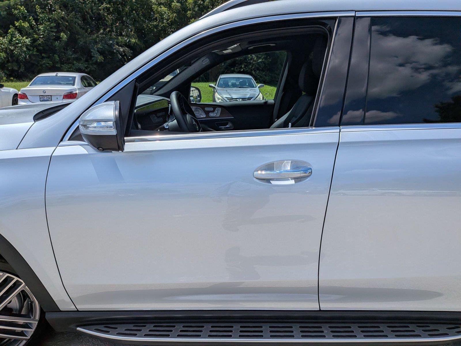 Used 2025 Cirrus Silver Metallic Mercedes-Benz GLS 450 image 15