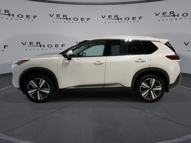 Used 2021 Pearl White Tricoat Nissan SL image 5