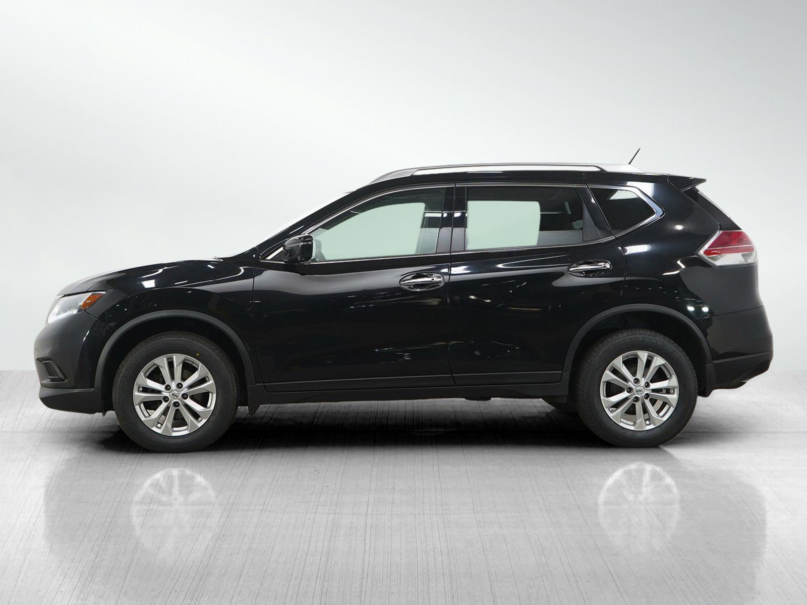 Used 2016 Nissan Rogue SV with VIN JN8AT2MV3GW144876 for sale in Minneapolis, Minnesota