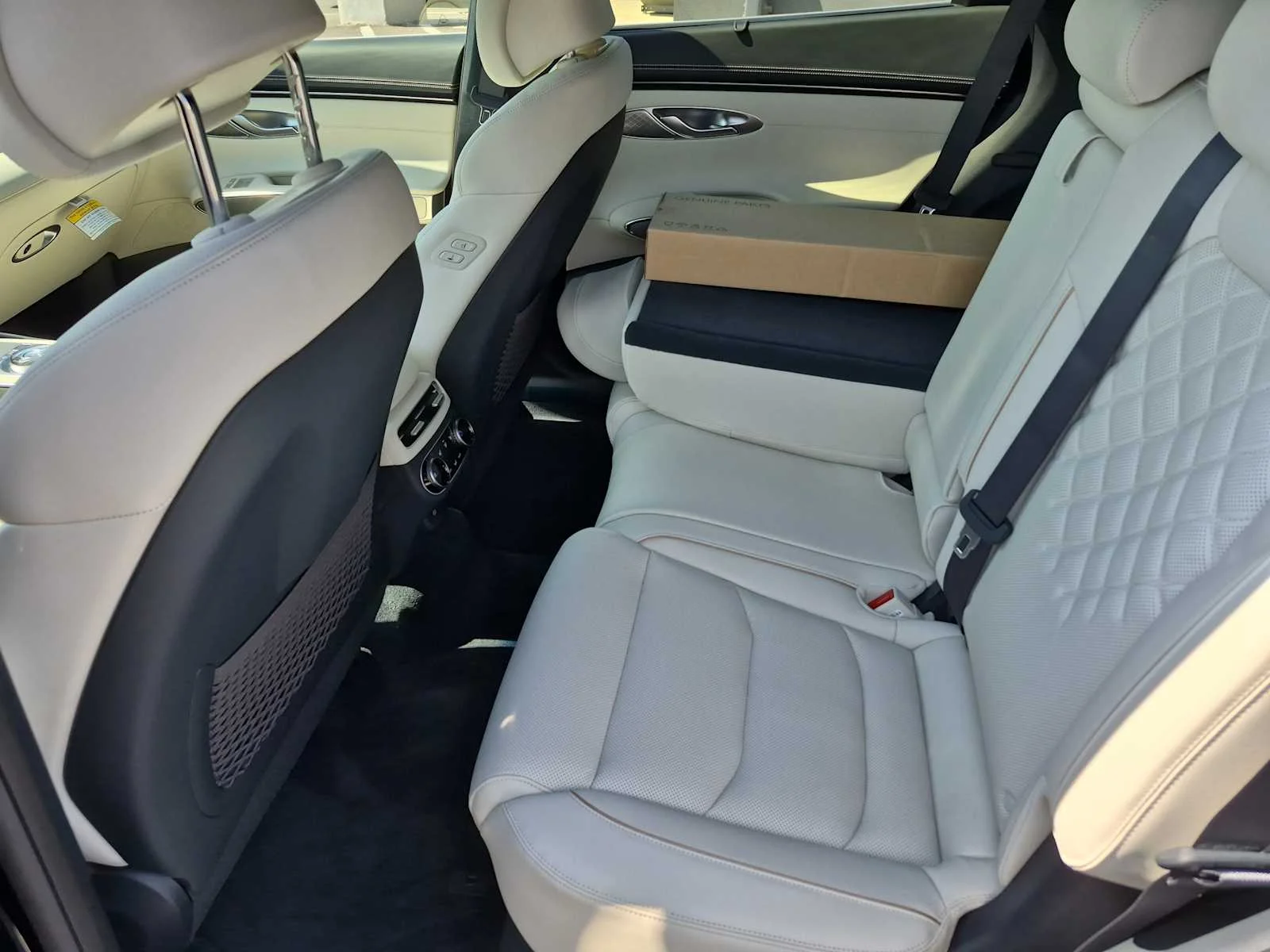 2025 GENESIS GV70 Advanced - Photo 19