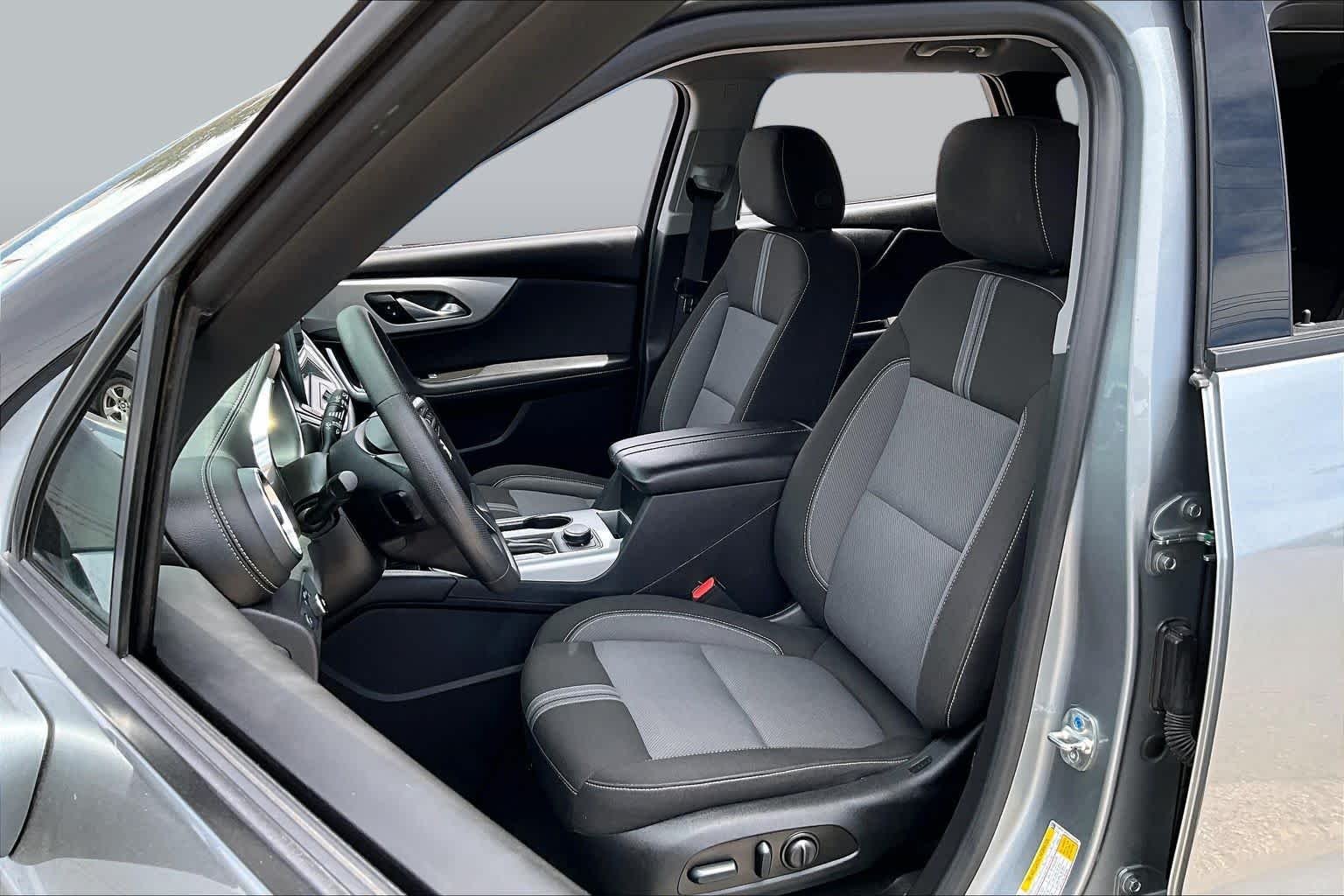 Used 2025 Sterling Gray Metallic Chevrolet LT image 8