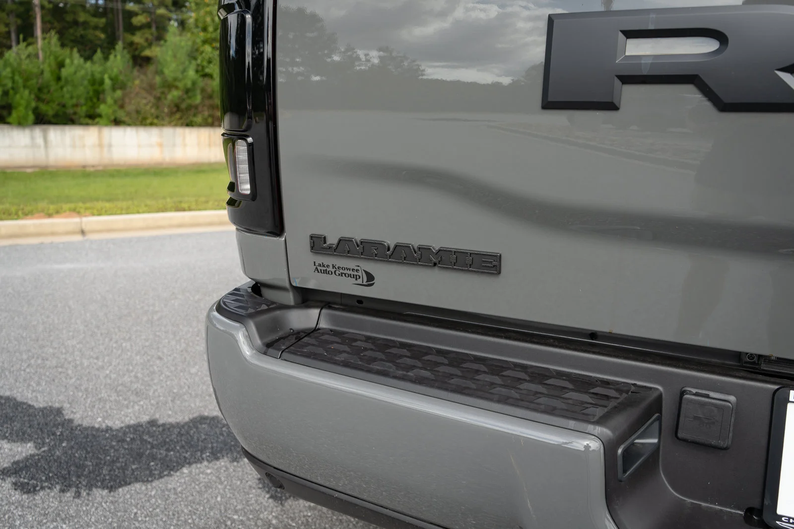 New 2026 Ceramic Gray Clear-Coat Exterior Paint RAM Laramie image 19