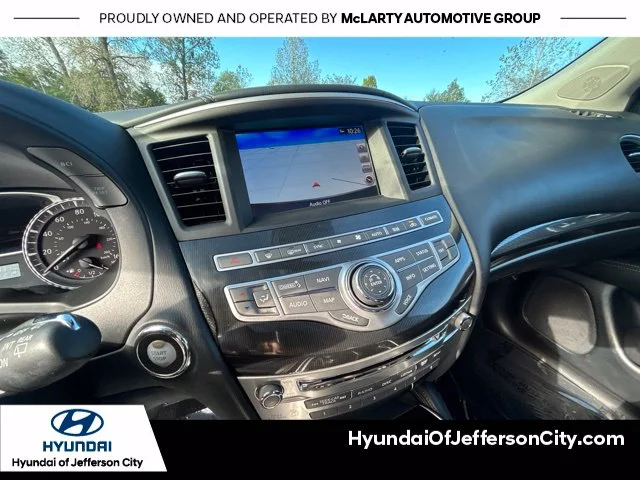 Used 2019 Red INFINITI LUXE image 25