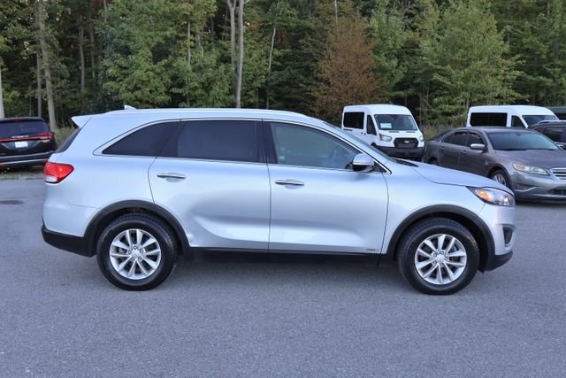 Used 2018 Silver Kia LX image 7