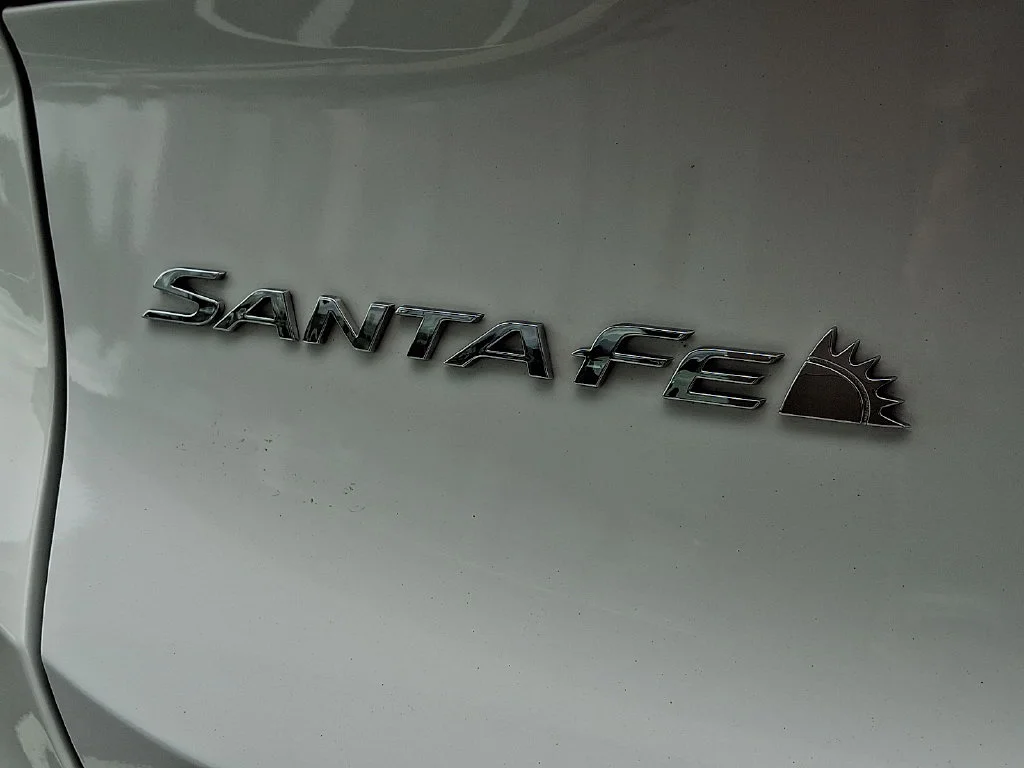 Used 2023 White Hyundai Calligraphy image 29