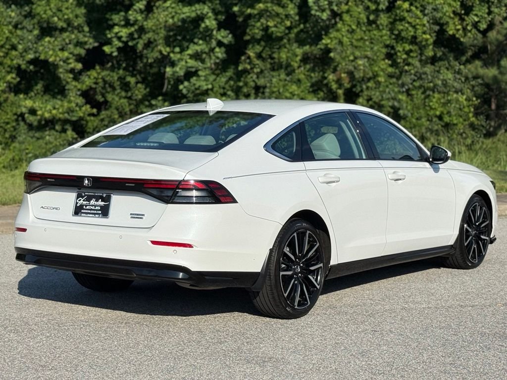 Used 2024  Honda Touring image 11