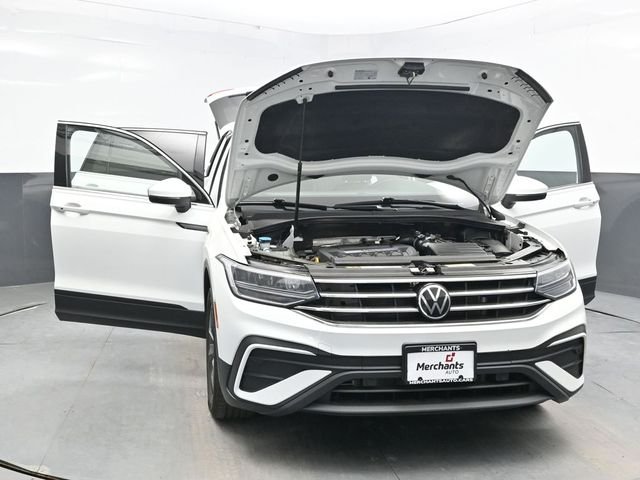 Used 2022 White Volkswagen 2.0T SE image 35