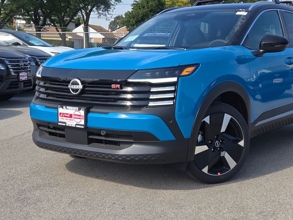 New 2026 White Nissan SR image 2