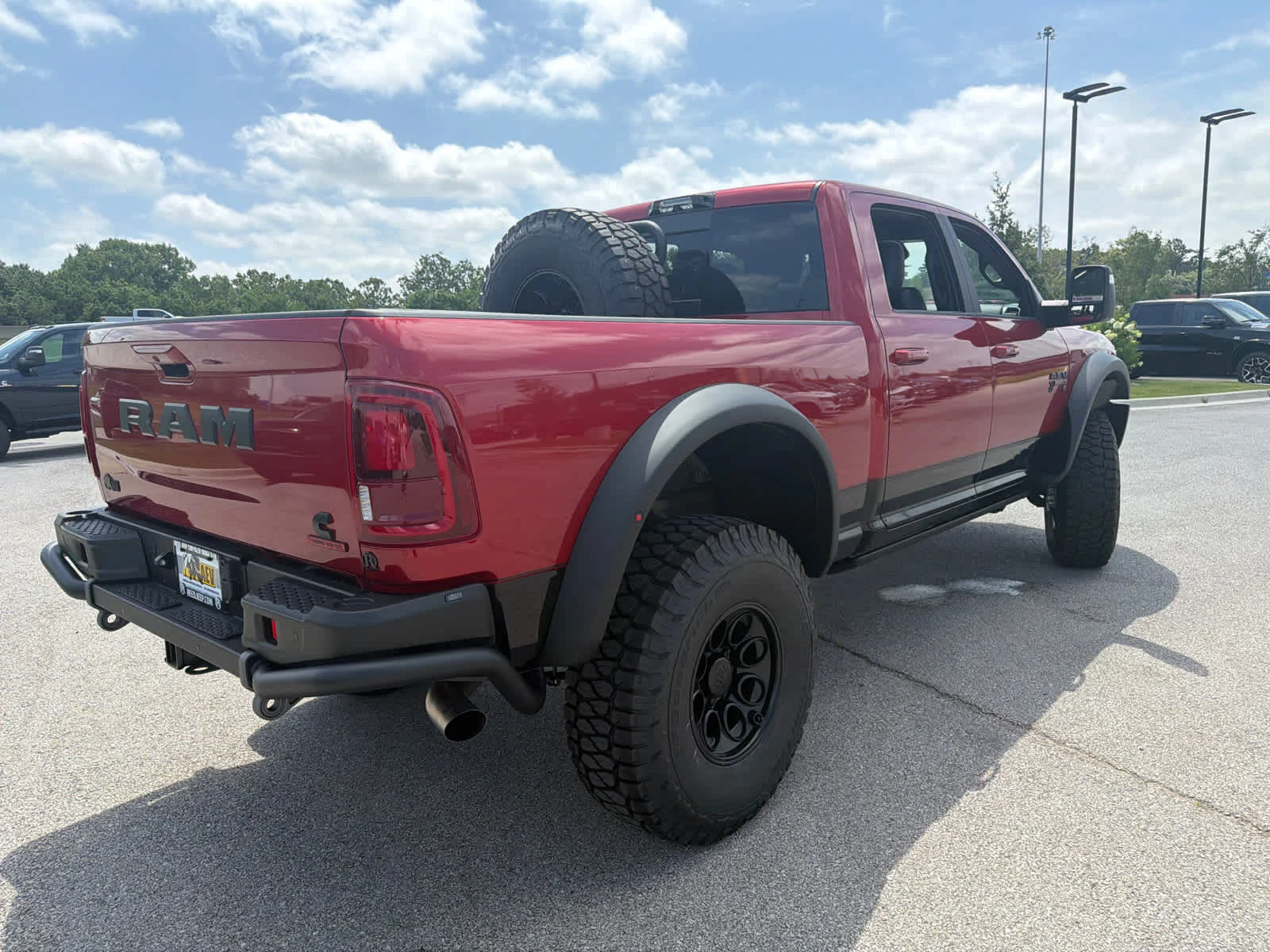New 2026 Molten Red Pearl-Coat Exterior Paint RAM Laramie image 9