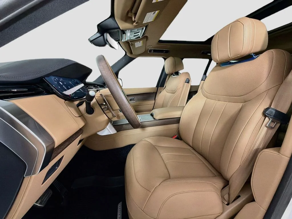 New 2026 Fuji White Land Rover SE image 22