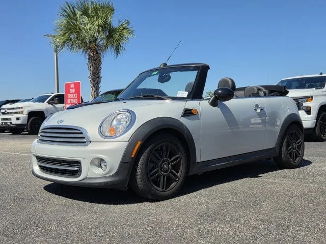 Used 2014 Gray MINI Base image 2