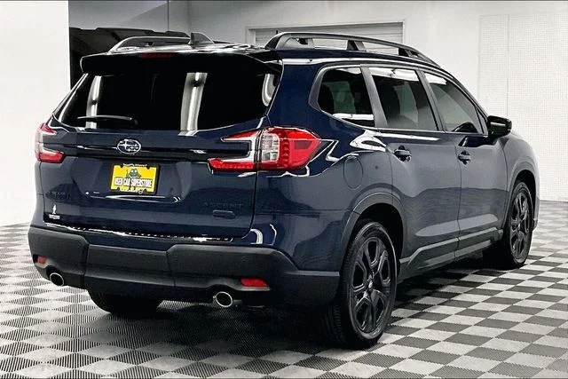 Used 2025 Cosmic Blue Pearl Subaru Onyx Edition image 13