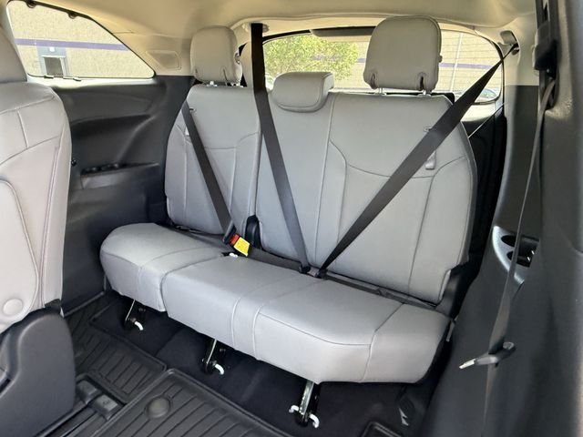 New 2026 Wind Chill Pearl <sup>1</sup> Toyota  XLE image 31