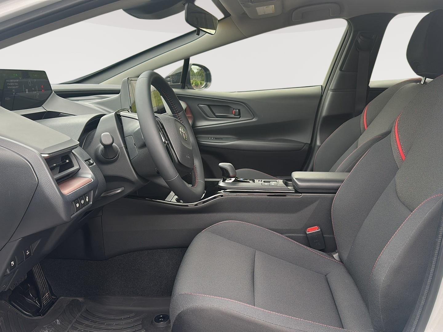 Used 2024 Wind Chill Pearl Toyota SE image 9
