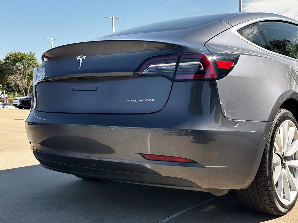 Used 2018 Silver Tesla Long Range image 5