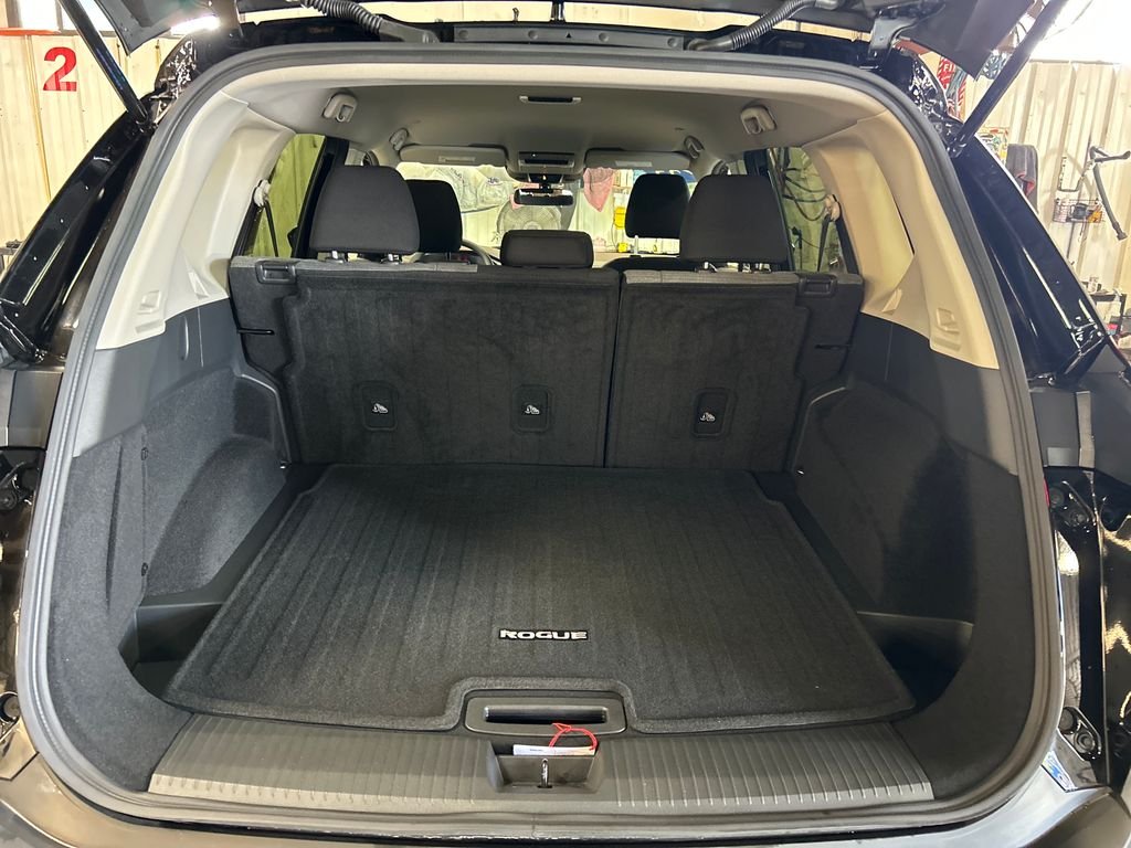 Used 2023 Black Nissan SV image 27