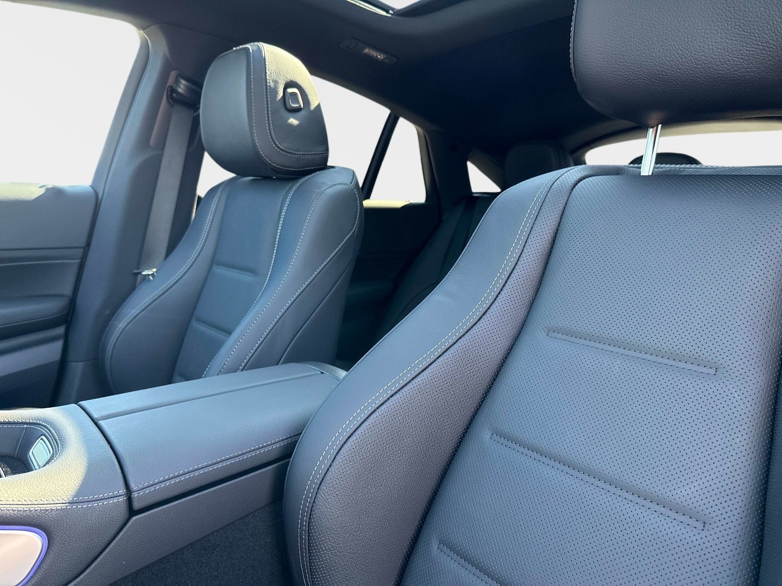 New 2026 Polar White Mercedes-Benz 450 4MATIC® Coupe image 23