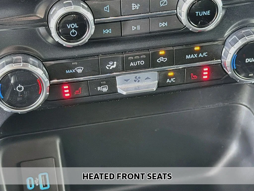 Used 2023 Oxford White Ford XLT image 8