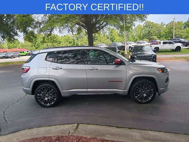 Used 2023 Silver Jeep Limited image 6