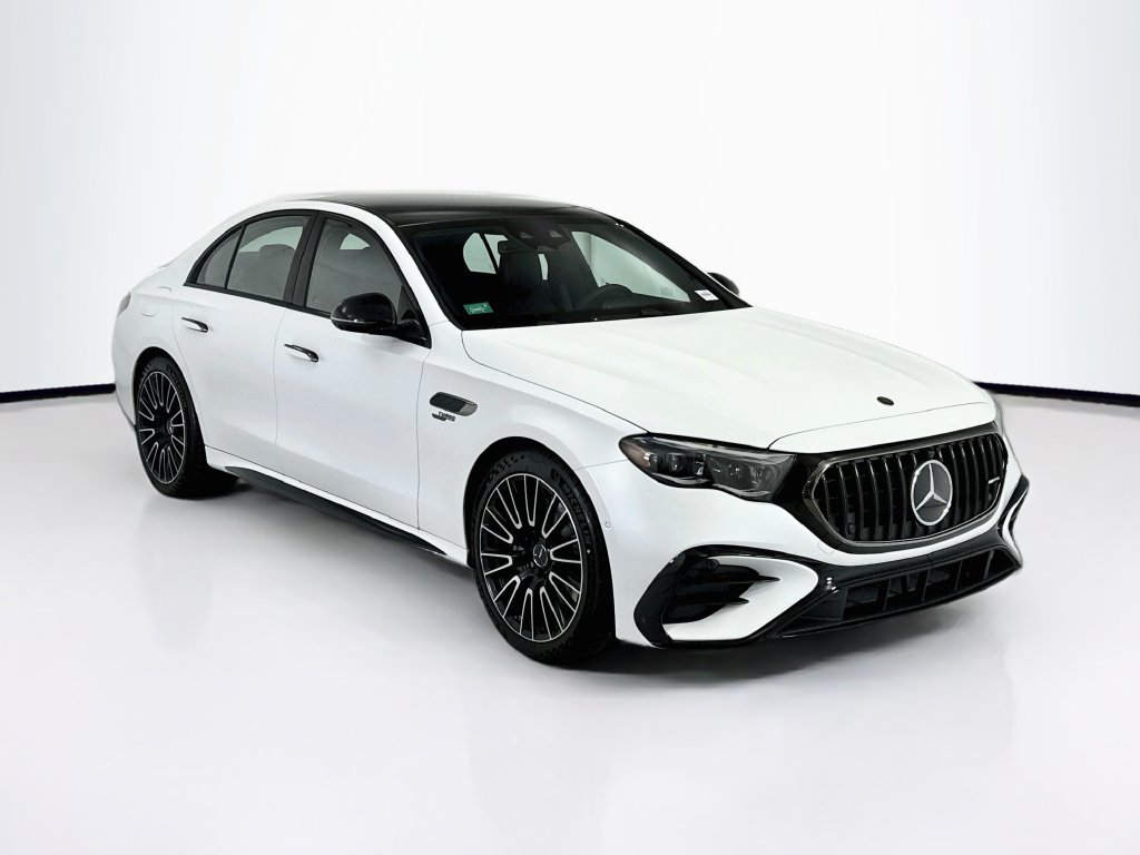 New 2027 MANUFAKTUR Moonlight White Magno Mercedes-Benz E 53 AMG® image 3