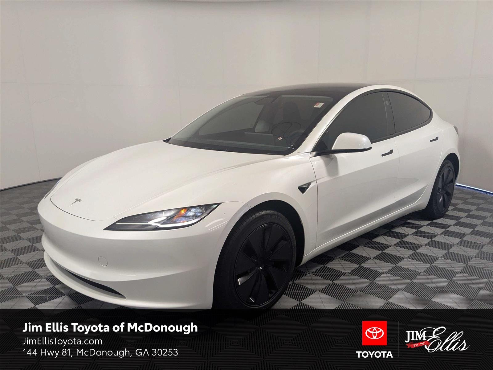 Used 2024 Pearl White Multi-Coat Tesla  image 1