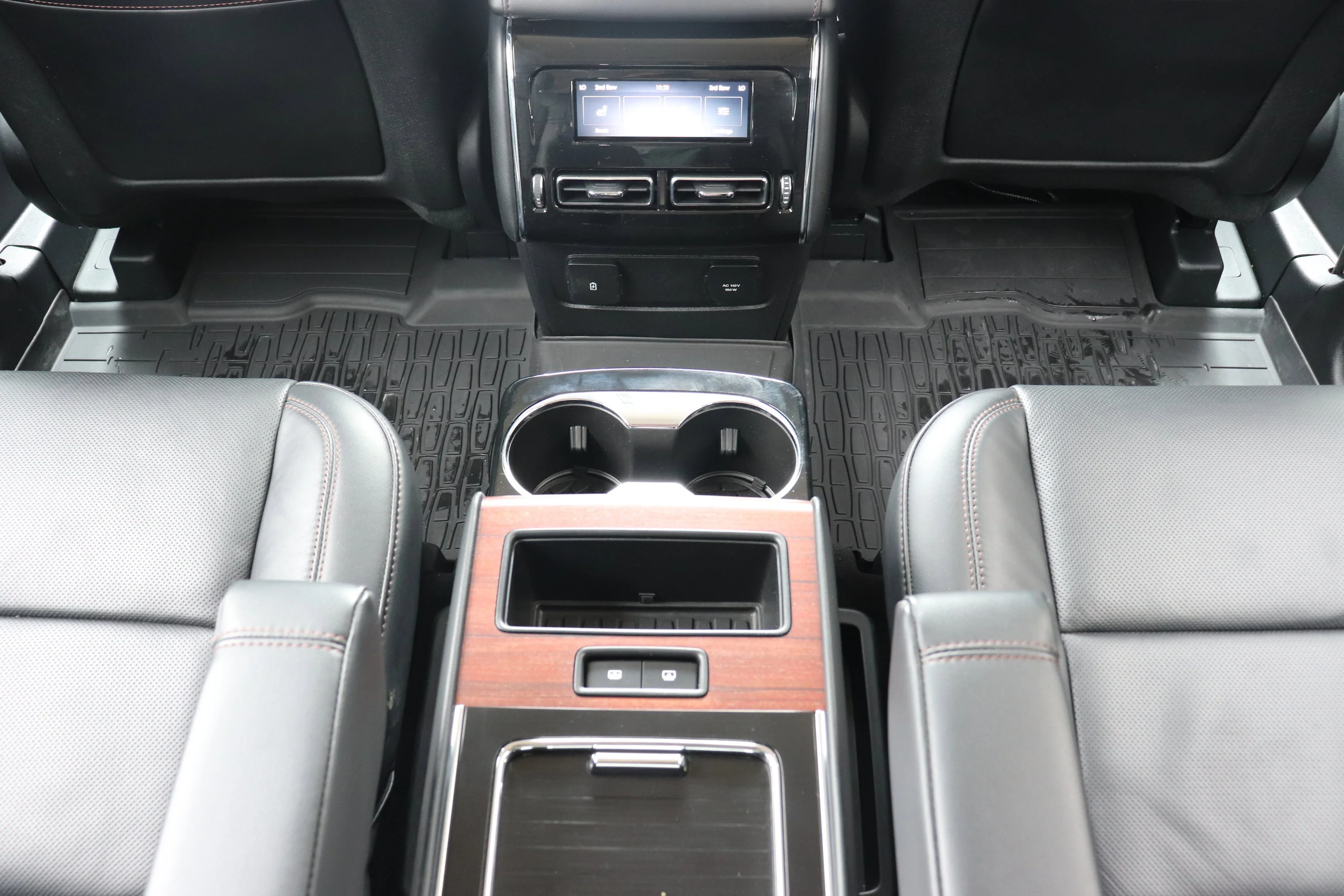 Used 2023 Black Lincoln Reserve image 23