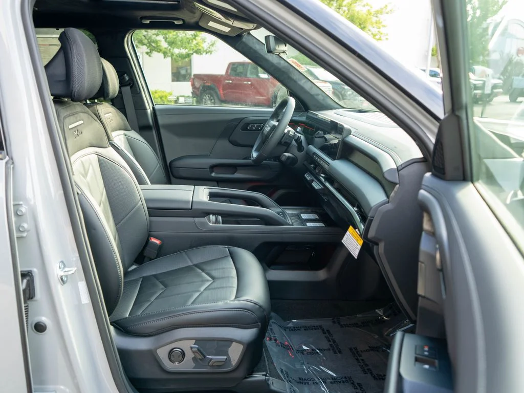 New 2027 Wolf Gray Kia X-Pro SX Prestige image 10