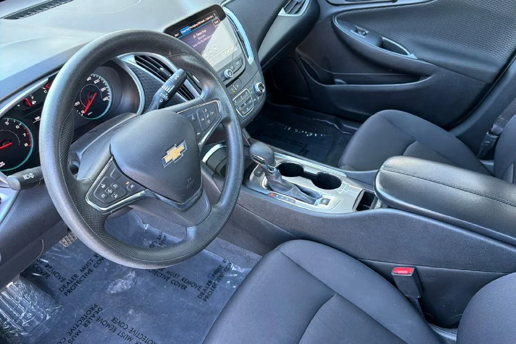 Used 2024 Sterling Gray Metallic Chevrolet LT image 12
