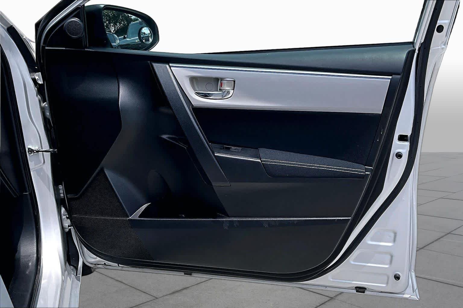 Used 2016 Classic Silver Metallic Toyota LE image 20