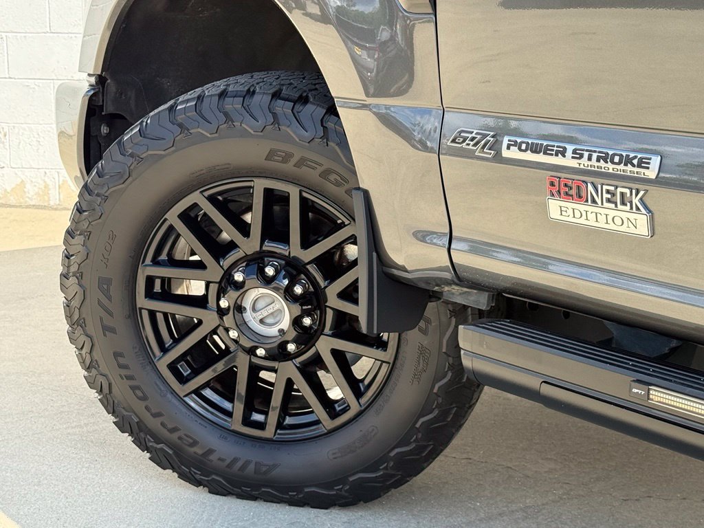 Used 2019 Magnetic Ford Lariat image 18