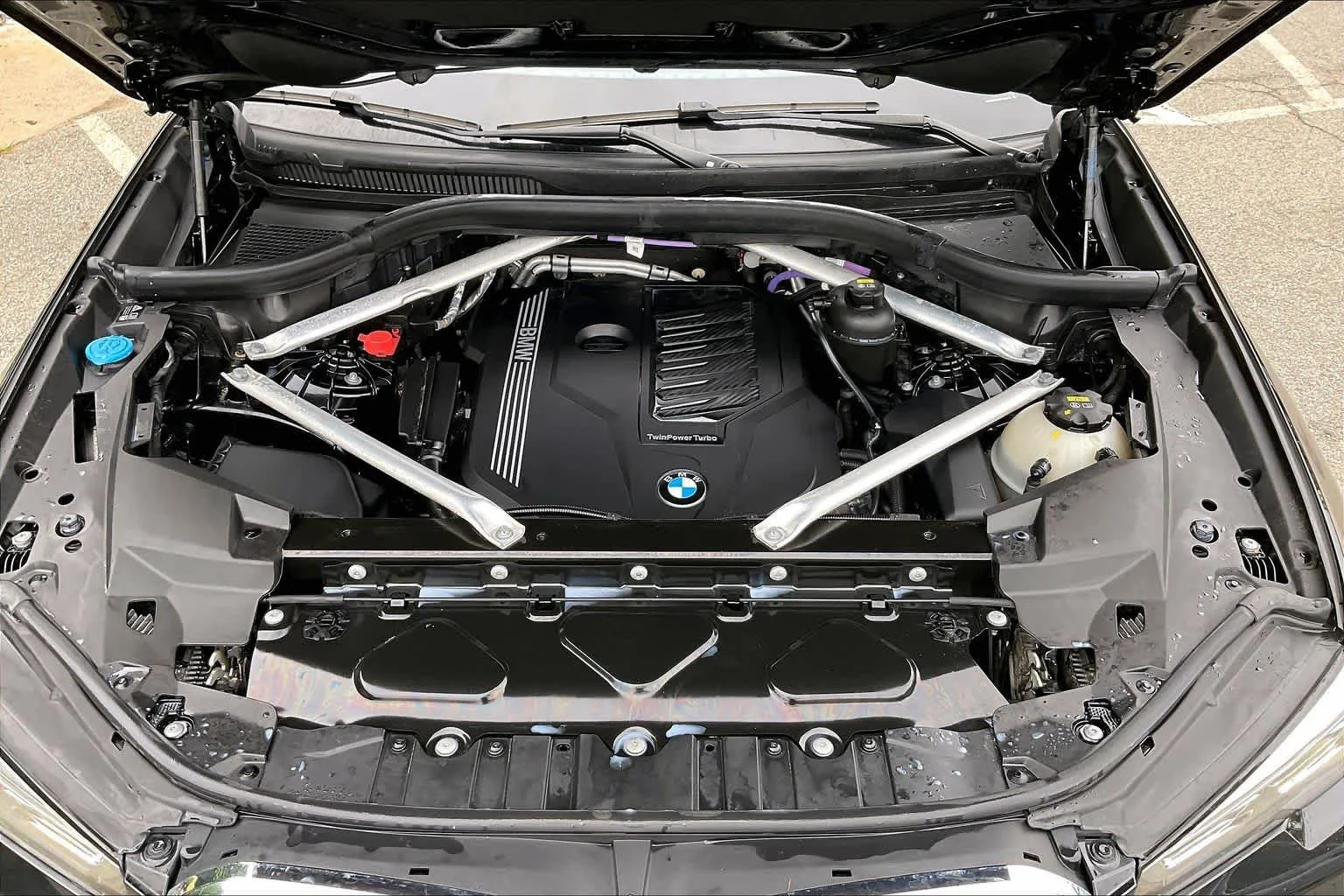 Used 2022 Black Sapphire Metallic BMW xDrive40i image 29