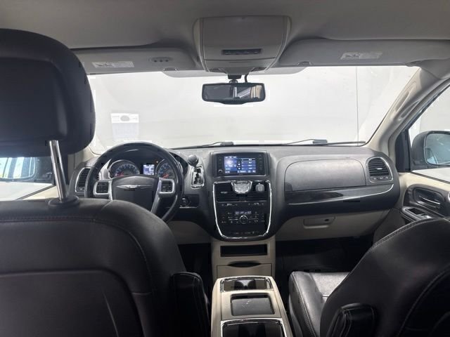 Used 2013 Blue Chrysler Touring-L image 17