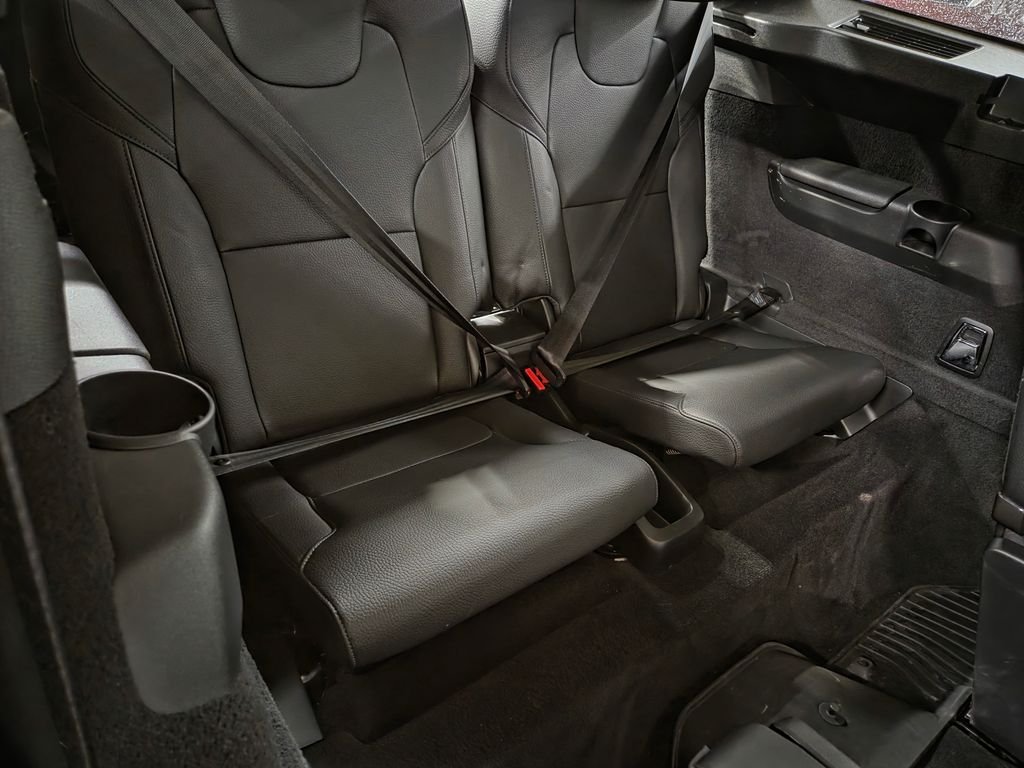 Used 2020 White Volvo T6 Momentum image 18