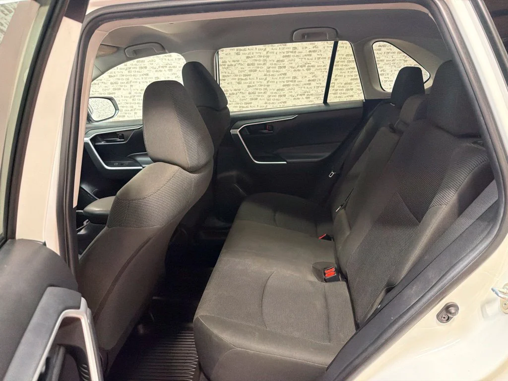 Used 2022 White Toyota LE image 13