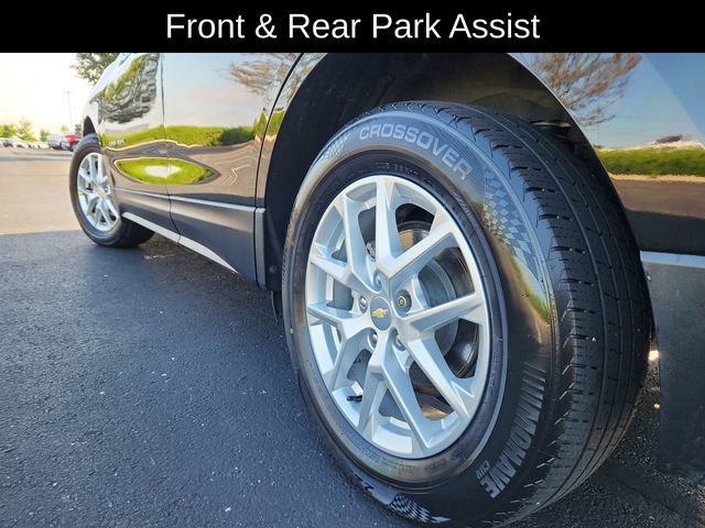 Used 2022 MOSAIC BLACK METALLIC Chevrolet LT image 19