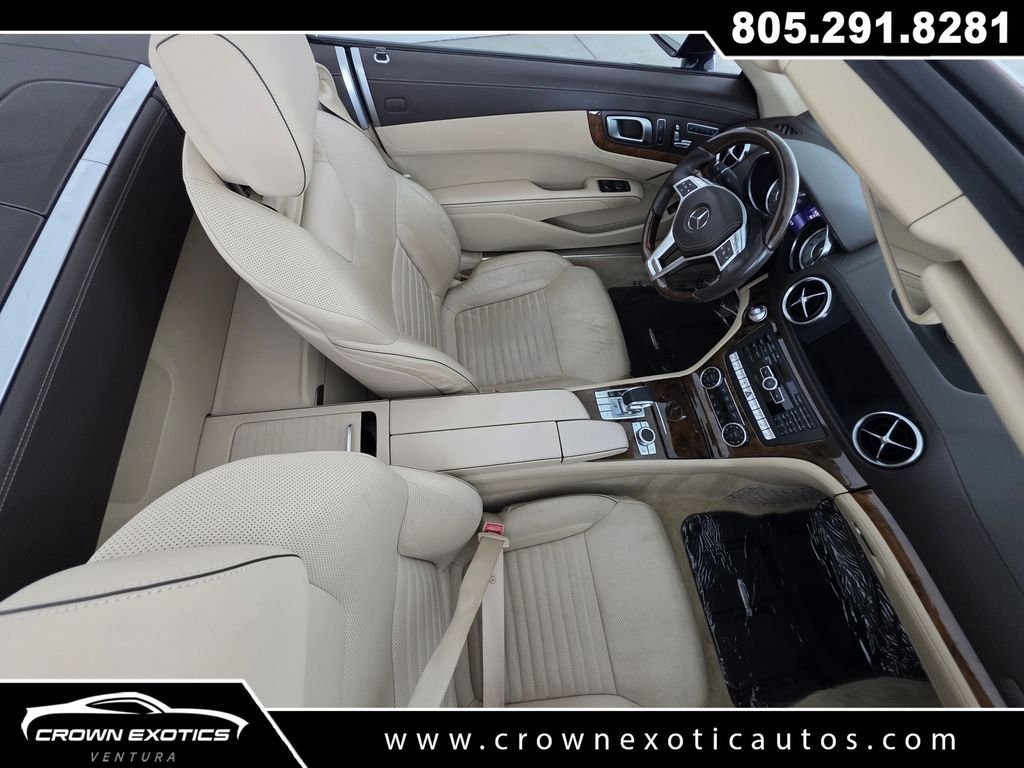 Used 2014  Mercedes-Benz SL 550 image 10