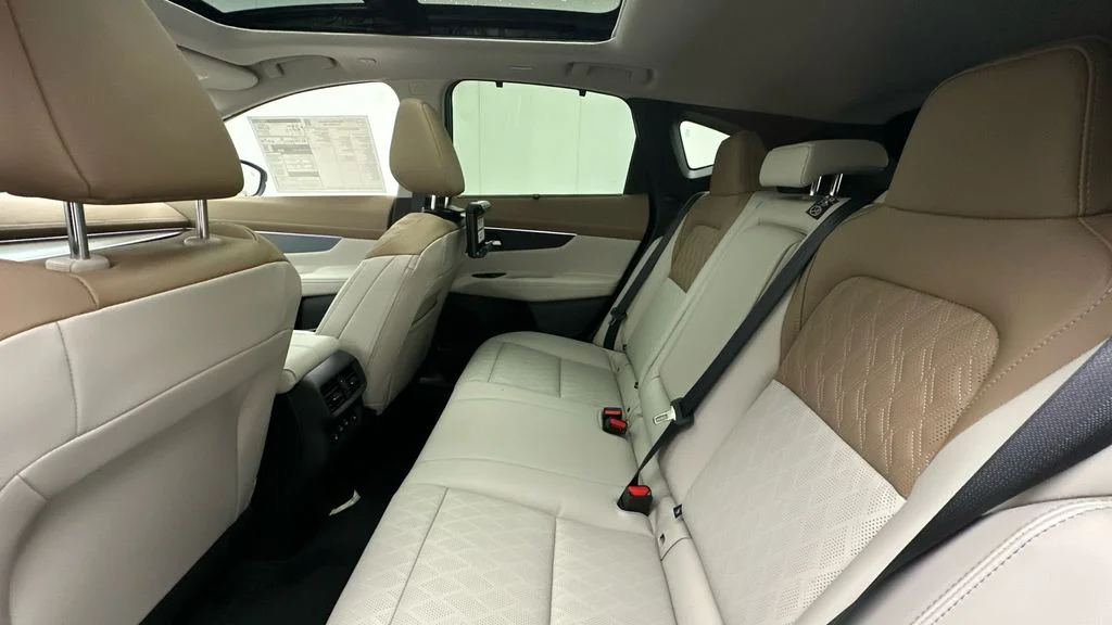 New 2026 Blue Nissan Platinum image 10
