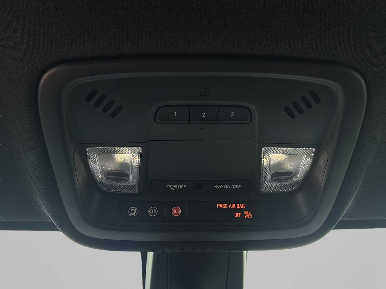 2023 Chevrolet Traverse 1LT - Photo 25