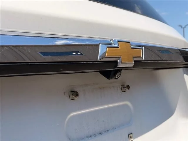 Used 2023 White Chevrolet LS image 9