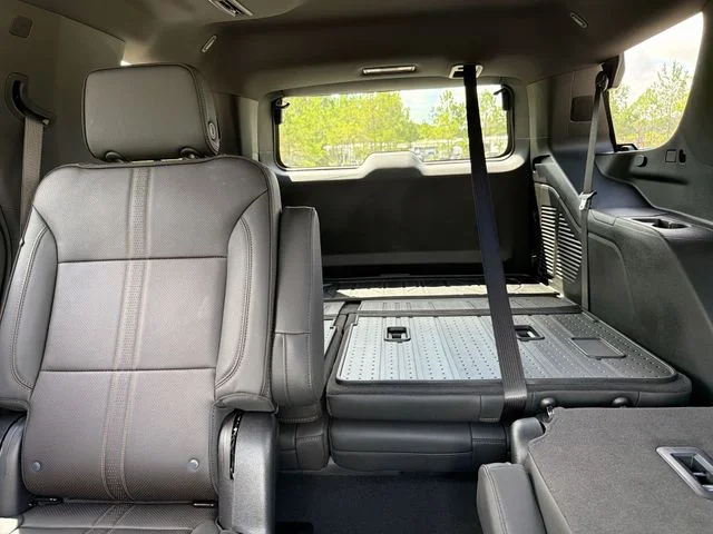 Used 2025 Black Chevrolet High Country image 25