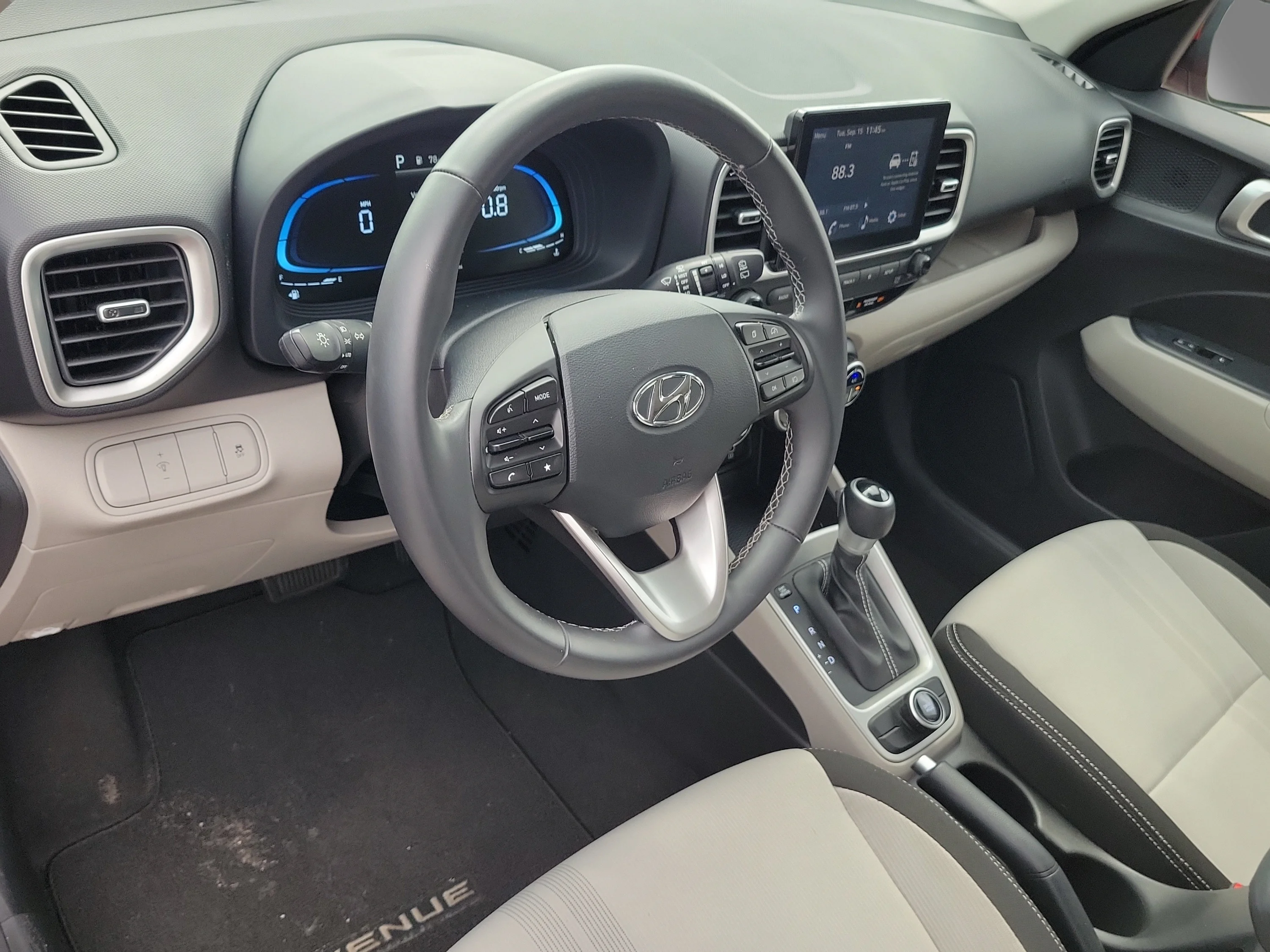Used 2025 Ultimate Red Hyundai SEL image 17