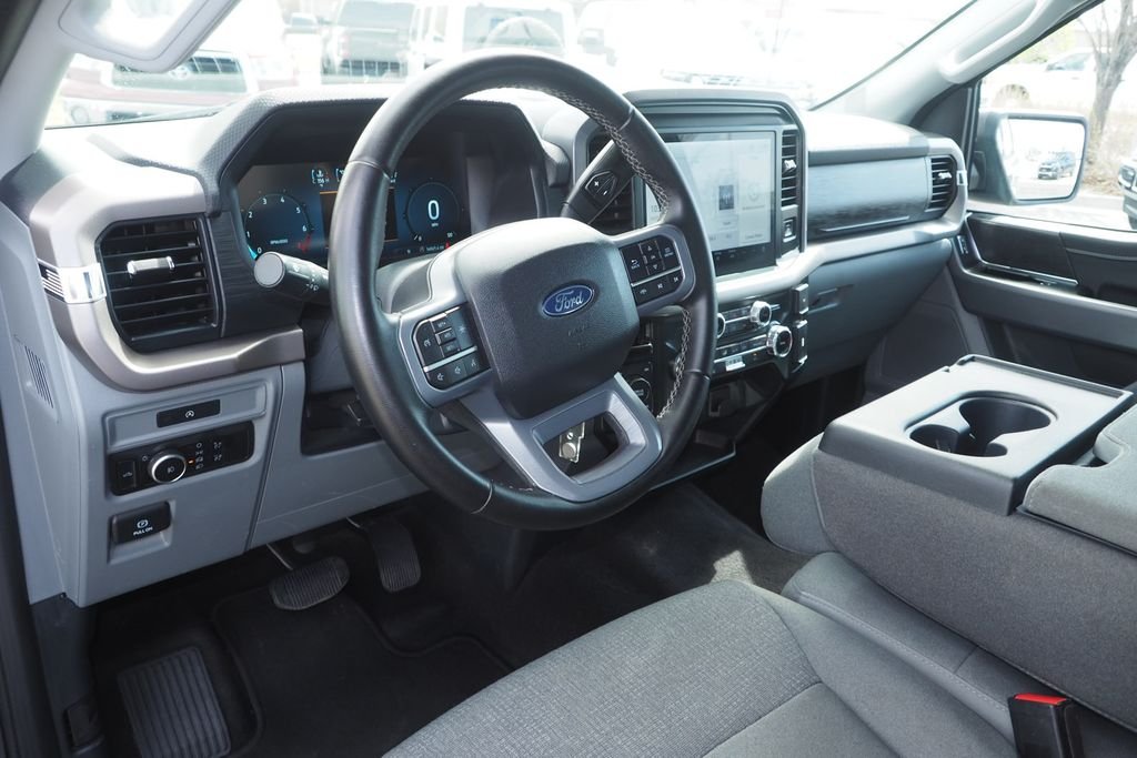 Used 2025 Gray Ford XLT image 13
