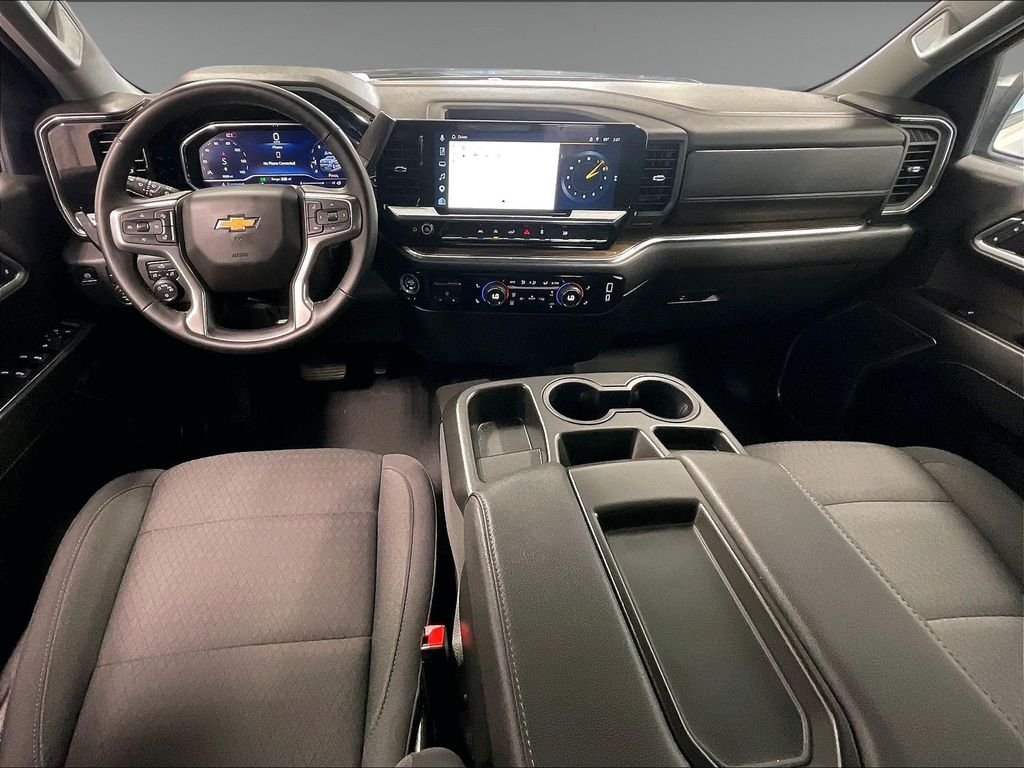 Used 2025 Summit White Chevrolet LT image 21