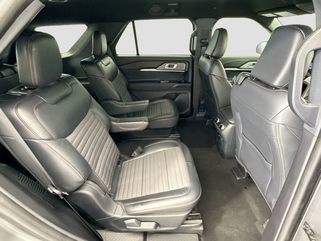 Used 2025 Gray Metallic Ford ST-Line image 21