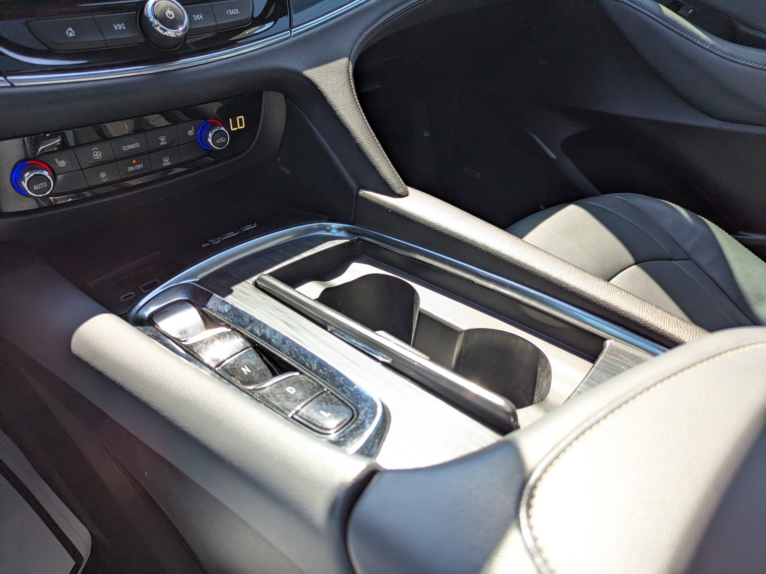 2022 Buick Enclave Essence - Photo 25
