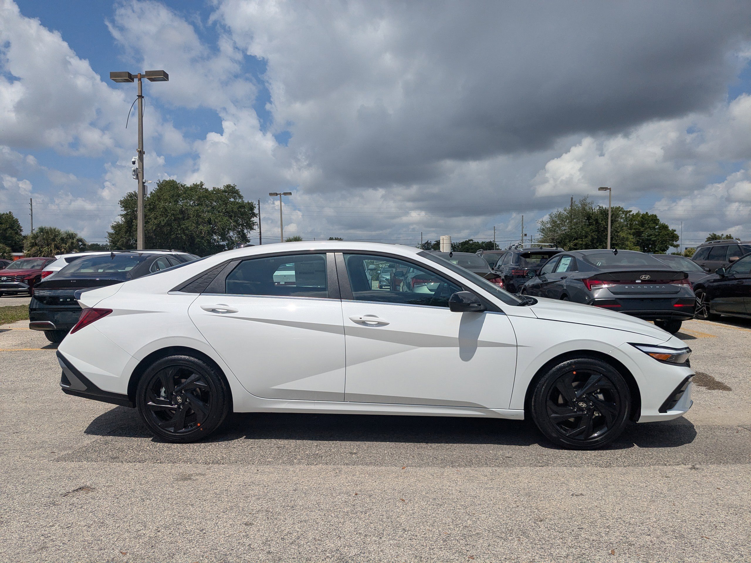 Used 2026 Serenity White Hyundai SEL Sport Premium image 4