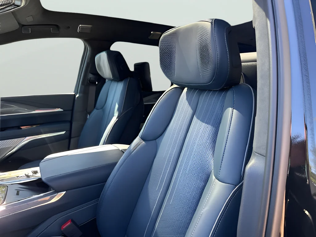 New 2026 Black Raven Cadillac Premium Luxury image 33