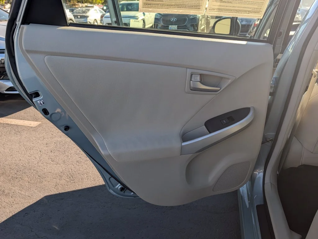 Used 2012 Beige Toyota Three image 14