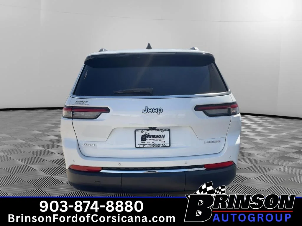 Used 2024 Bright White Clearcoat Jeep Laredo image 6
